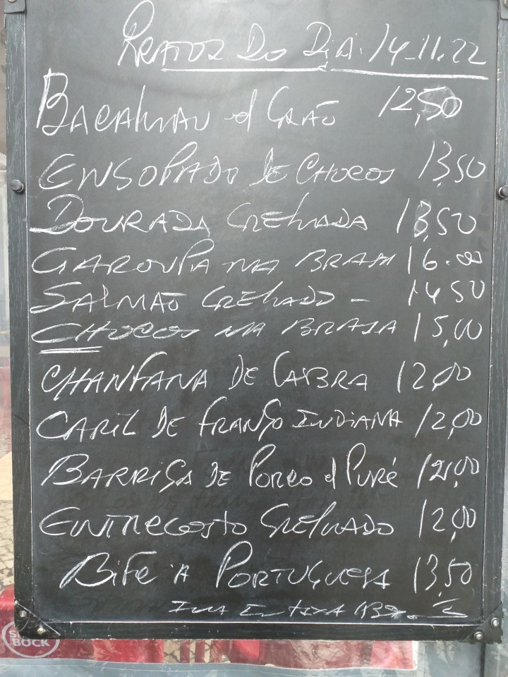 O Tacho Avenida Ressano Garcia, Bairro Azul, Campo Pequeno, Avenidas